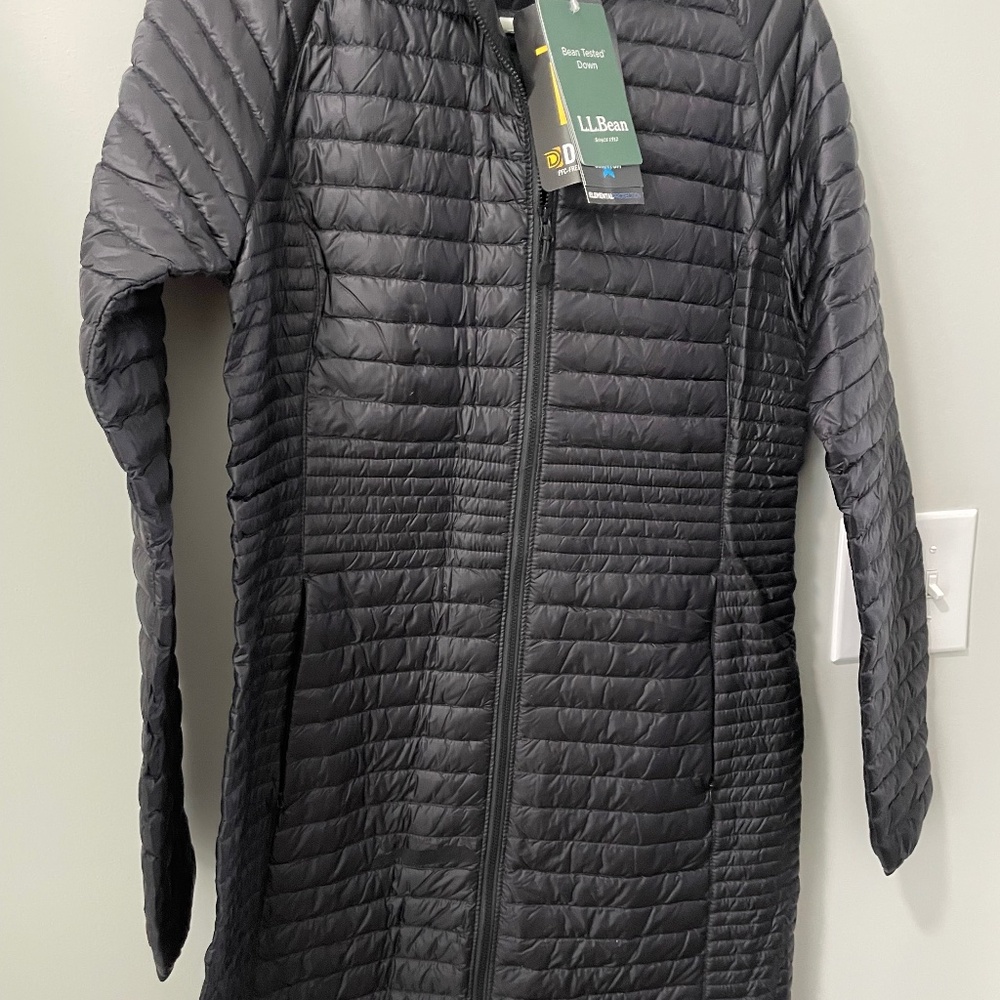 LL Bean 850 hooded down sweater coat - black - size S
